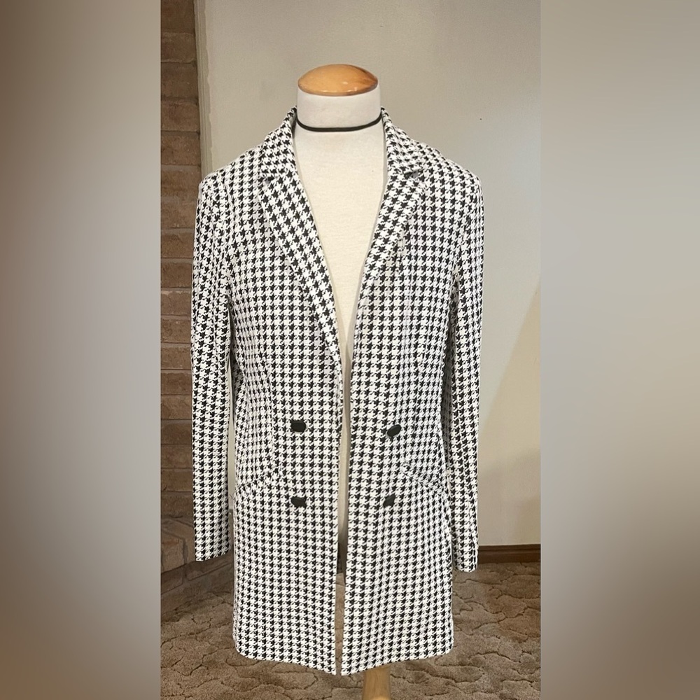 Women spring coat.